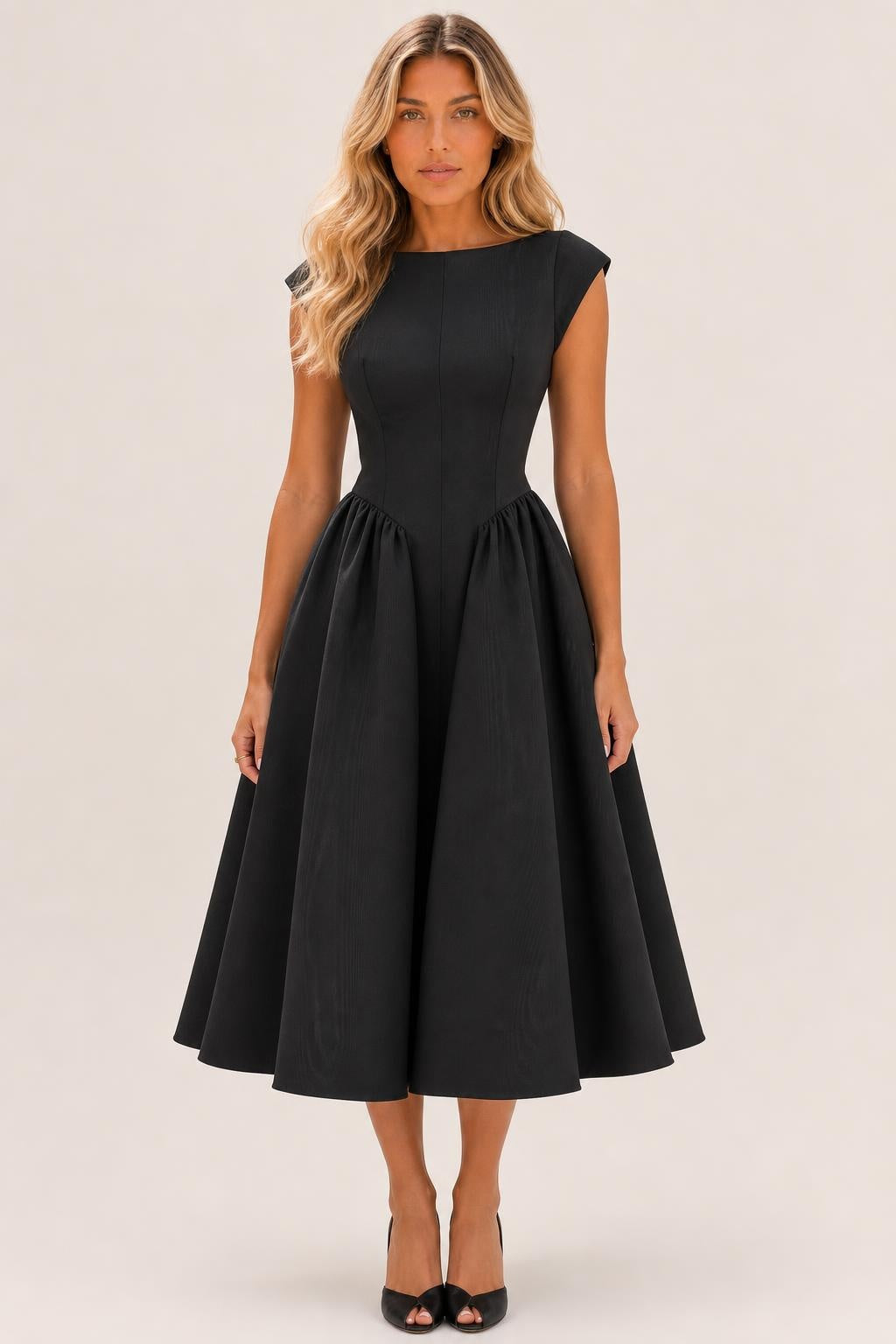 Cassandra | Relaxed Round-Neck Midi Dress
